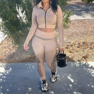 L@@K ! SUPER STRETCH 2 Piece Set Sz LARGE